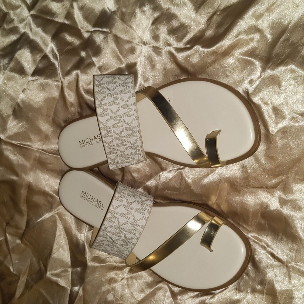Micheal kors sandels